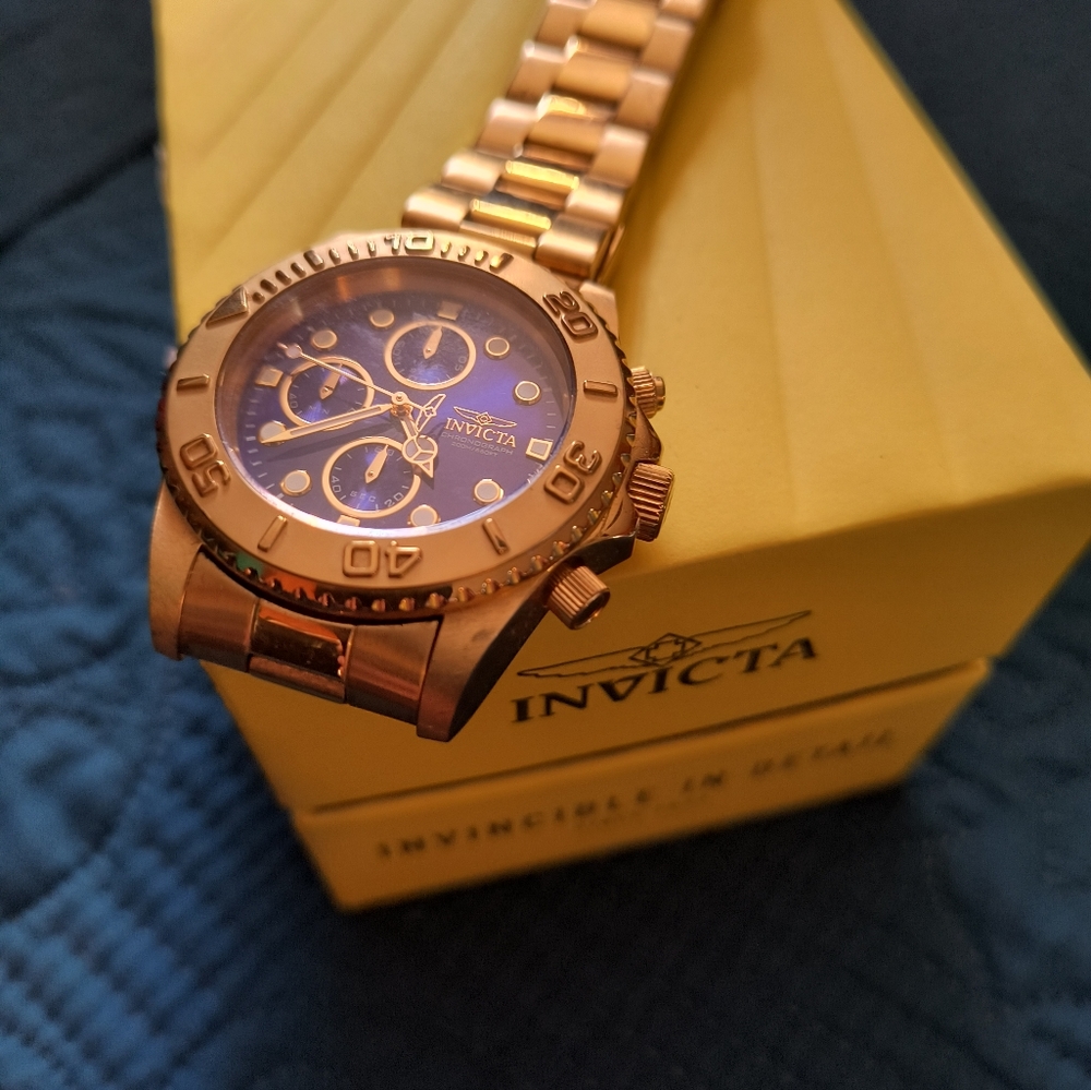 Men's Invicta Gold Watch (Blue Face)